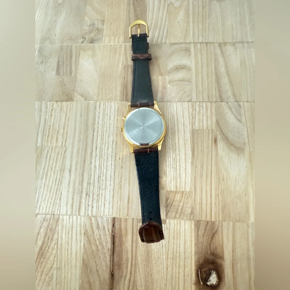 Vintage Armitron Warner bros looney tunes Taz brown leather watch NEW BATTERY